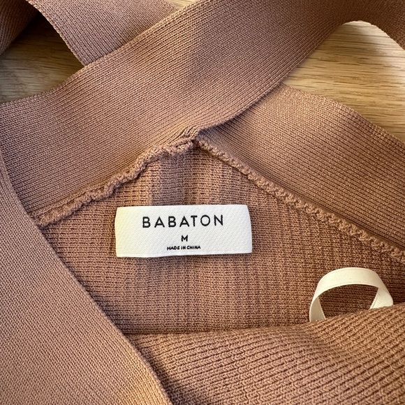 Aritzia Babaton Sculpt Knit Criss Cross Cropped Tank - Picture 2 of 3